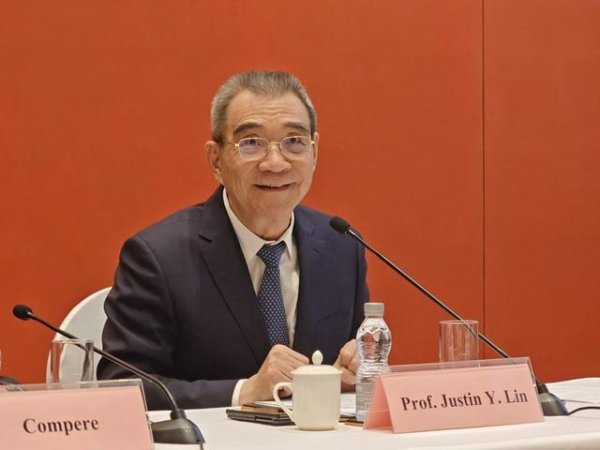 传金所 两次贸易战中国应对因何不同? 林毅夫答北京日报客户端