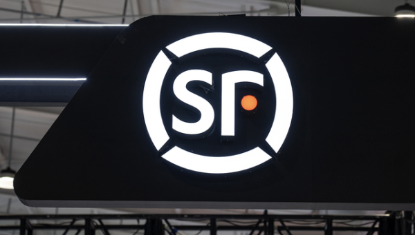 诚信双盈配资 78岁顺丰股东拟向女婿转让700万股，价值或超2.8亿